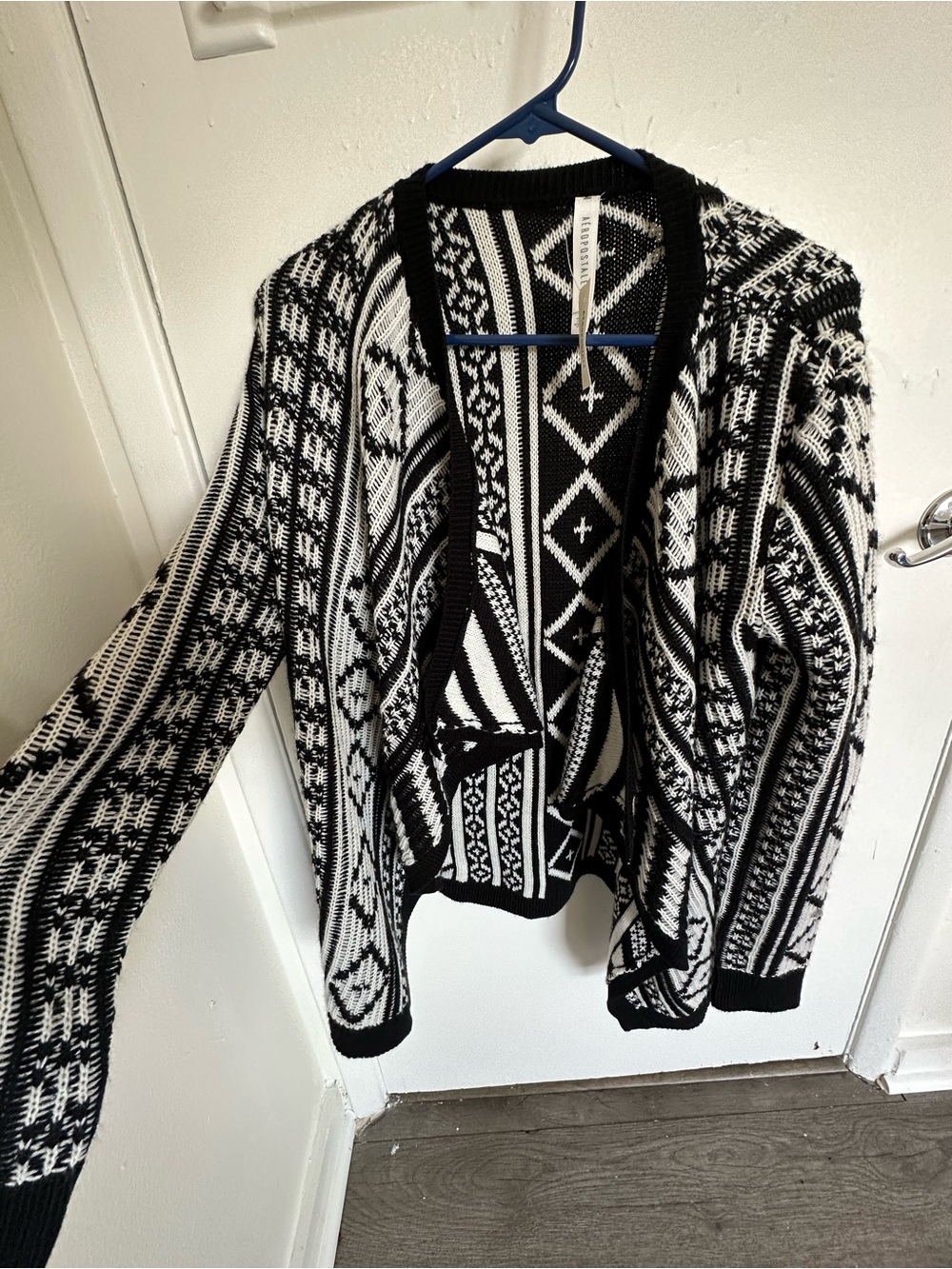 Aeropostale Geometric Knit Cardigan – Black/White – NWT – Size S/P
